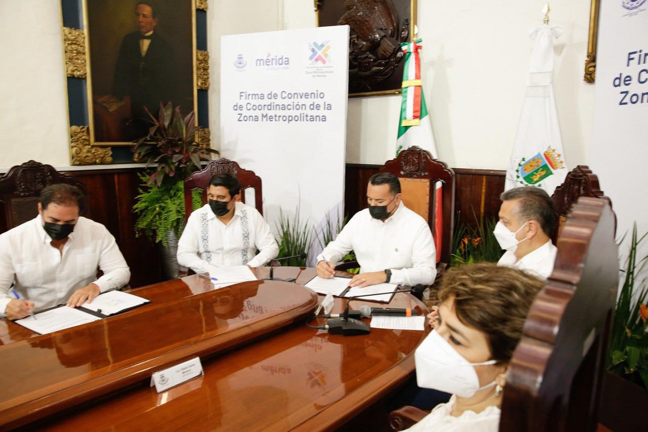MUNICIPIOS DE YUCATÁN FIRMAN CONVENIO CON EL GOBIERNO ESTATAL