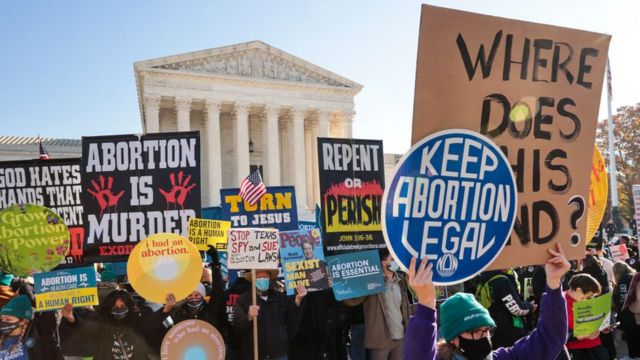 ROE VS. WADE Y SUS EFECTOS *El aborto no más es un derecho para la Suprema Corte de Justicia Norteamericana*