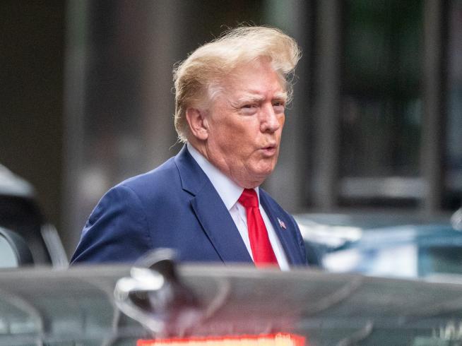 TRUMP ALIENTA EL ESPECTÁCULO