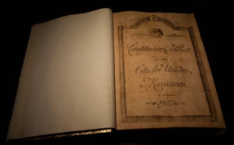 “ESTOY DEL LADO DE LA CONSTITUCIÓN”: RICARDO MONREAL