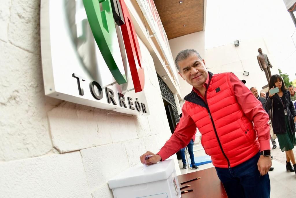 ACOMPAÑAN MEDIO MILLÓN DE COAHUILENSES A MANOLO JIMÉNEZ EN SU CIERRE DE PRECAMPAÑA