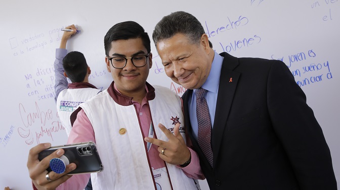 “USTEDES, LOS JÓVENES, SON LA ESPERANZA DE HIDALGO Y DE MÉXICO”: JULIO MENCHACA