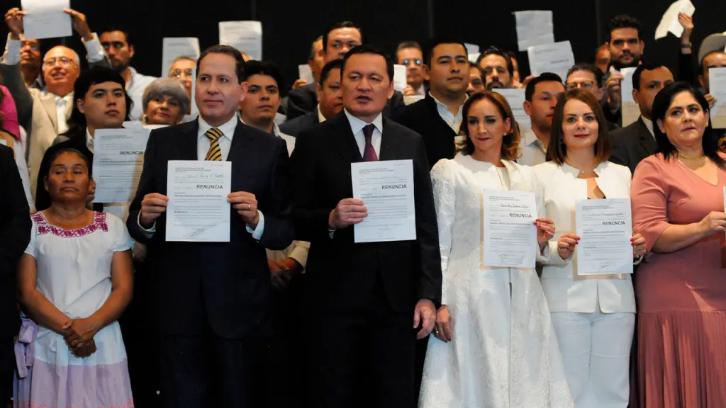 SI YA NO LES GUSTÓ EL PRI… ¡REGRESEN SUS SENADURÍAS AL PRI!