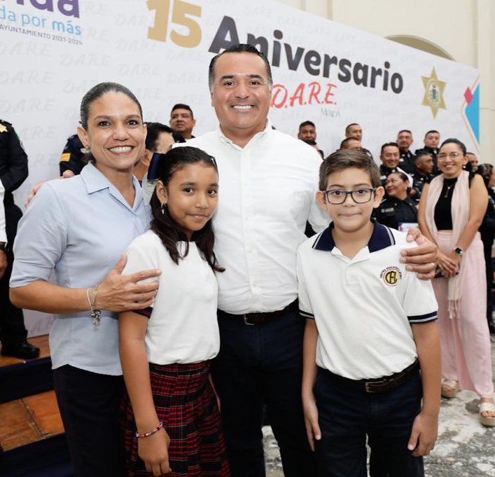 TRABAJA RENÁN BARRERA PARA PREVENIR ADICCIONES Y VIOLENCIAS EN MÉRIDA