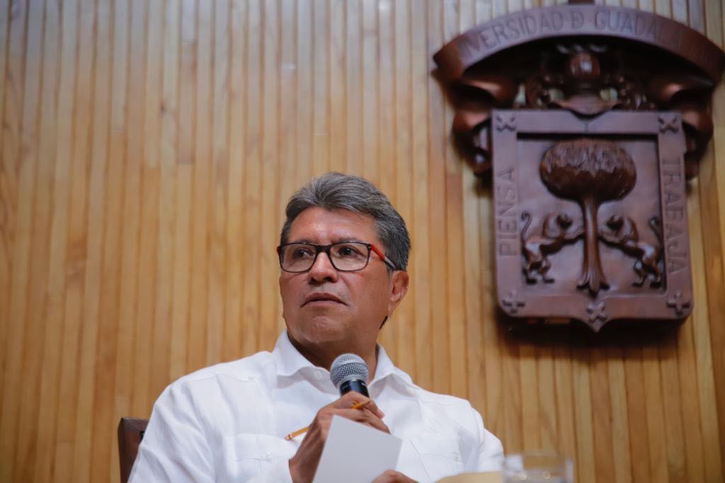 “USO DE ANUNCIOS ESPECTACULARES GENERA INEQUIDAD”: RICARDO MONREAL