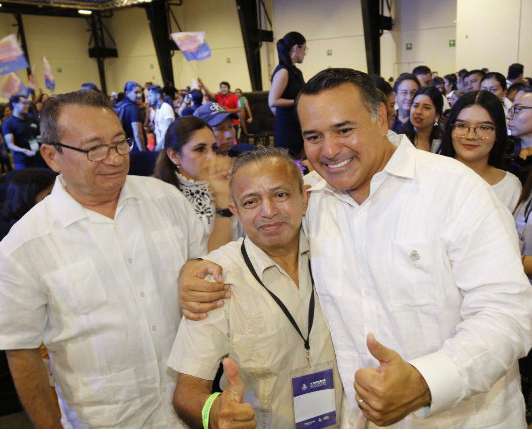 RECIBE RENÁN BARRERA RESPALDO DE LOS REPRESENTANTES DE LA SOCIEDAD