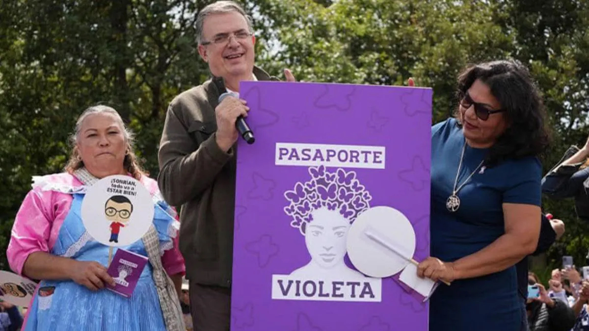 EL PASAPORTE VIOLETA DE ROSALINDA Y MARCELO
