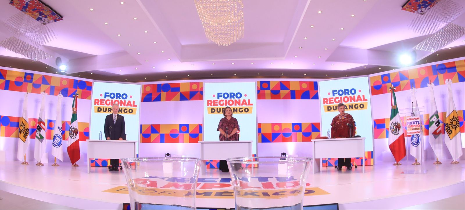 FINALISTAS DEL FRENTE AMPLIO POR MÉXICO PARTICIPARON EN EL FORO REGIONAL DE DURANGO