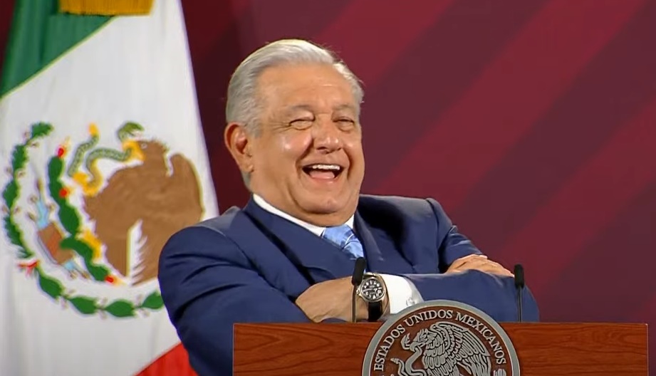 AMLO LOS CHAMAQUEÓ A TODOS