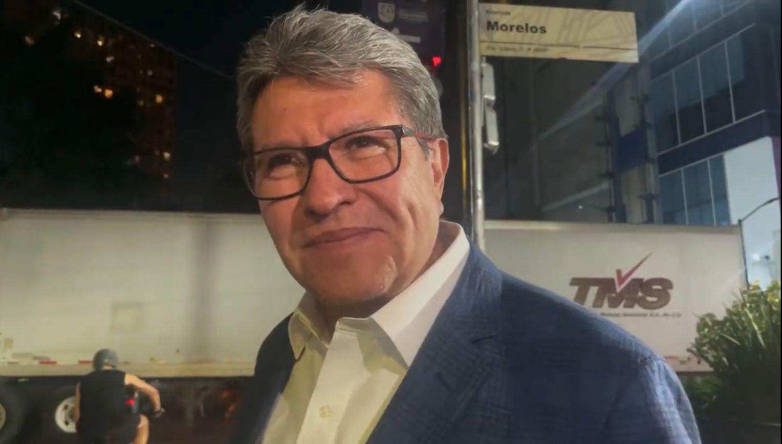 “LAS ADVERSIDADES SON TEMPORALES, HAY QUE VENCERLAS CON ALEGRÍA”: RICARDO MONREAL