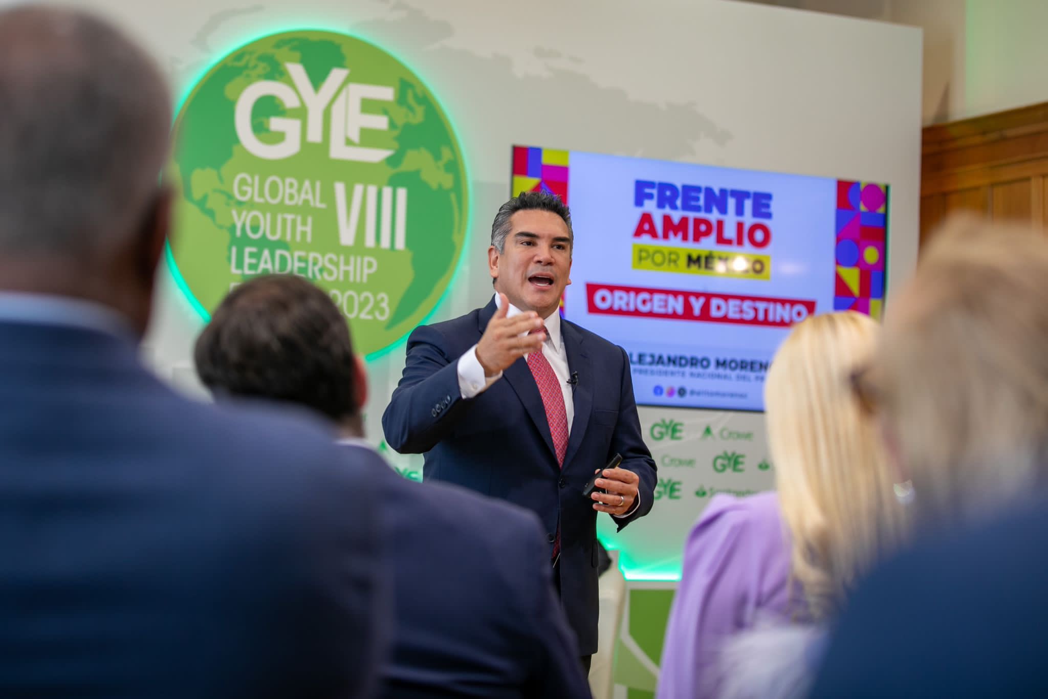 EXPONE ALEJANDRO MORENO MISIÓN DEL FAM ANTE EL CONGRESO MUNDIAL DE JÓVENES