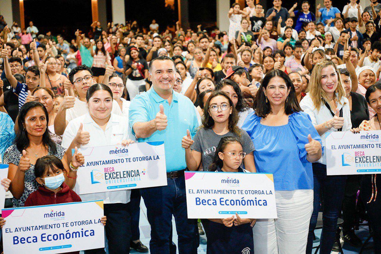 GARANTIZA RENÁN BARRERA MEJOR FUTURO PARA LOS ESTUDIANTES DE MÉRIDA