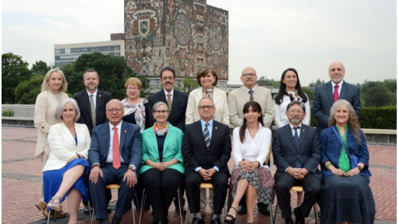 JUNTA DE GOBIERNO DE LA UNAM: ALGO HUELE MAL EN DINAMARCA