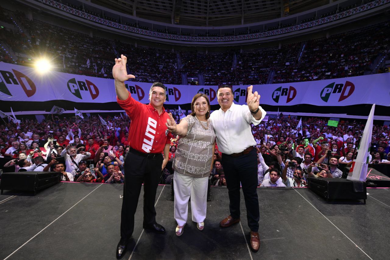 ENTREGA PRI CONSTANCIA DE CANDIDATURA A LA PRESIDENCIA DE LA REPÚBLICA A XÓCHITL GÁLVEZ