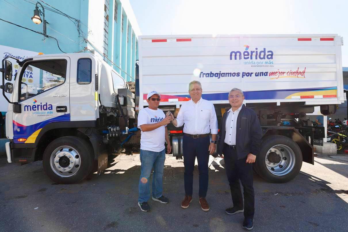 EN MARCHA PREPARATIVOS PARA LA INSTALACIÓN DE LA NUEVA RAMPA ELÉCTRICA DEL MERCADO ‘LUCAS DE GÁLVEZ’ DE MÉRIDA