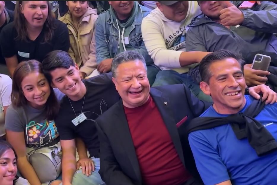 RECONOCE EMBAJADOR DE MÉXICO EN ALEMANIA TRABAJO DE JULIO MENCHACA