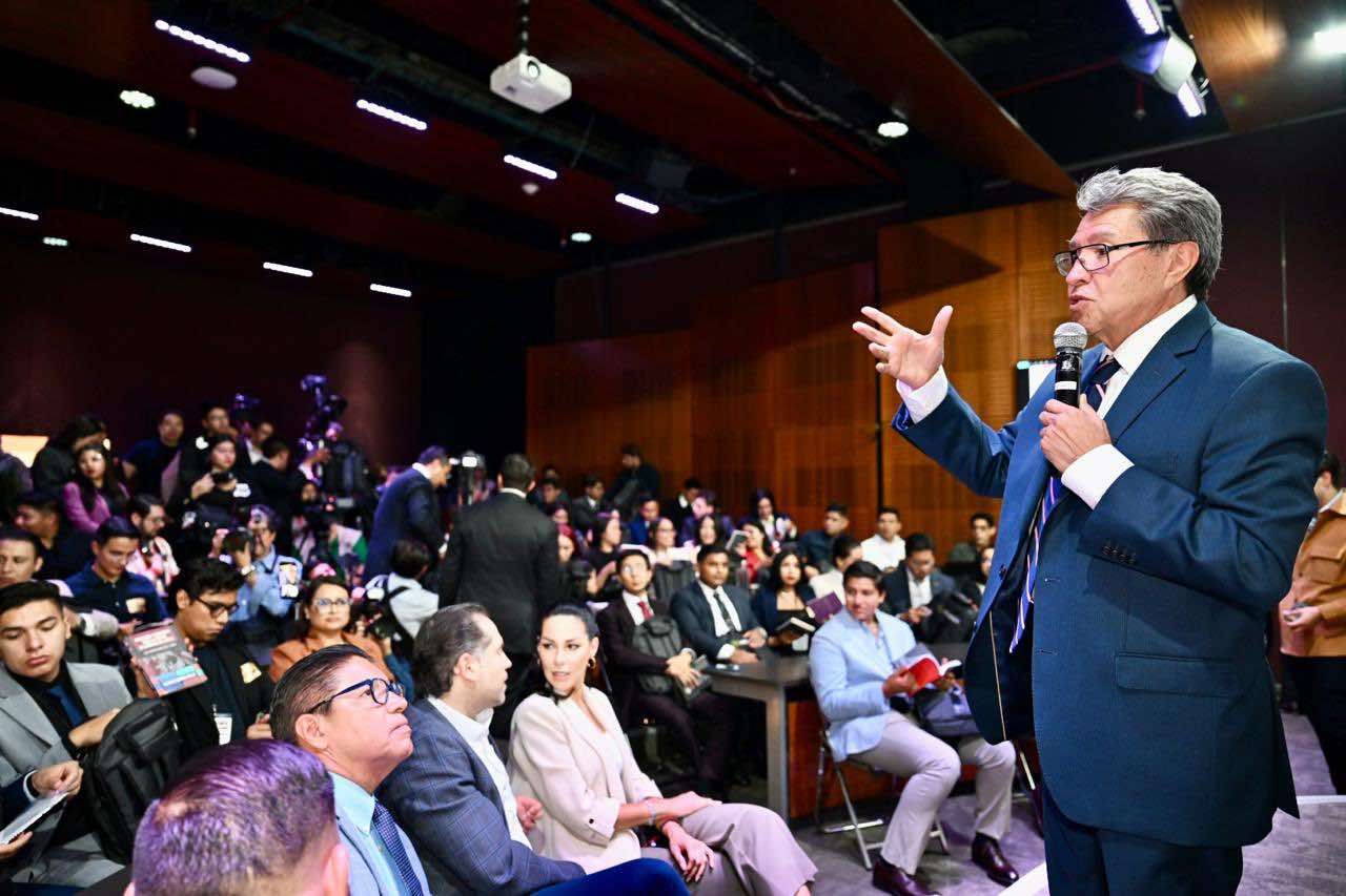 “ES INDISPENSABLE FORMAR CUADROS POLÍTICOS; NECESITAMOS RENOVAR LIDERAZGOS EN EL PAÍS”: RICARDO MONREAL