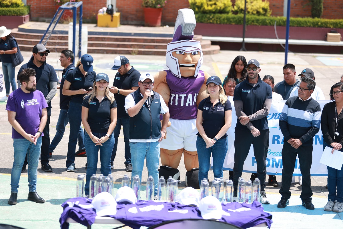 ENTREGA GOBIERNO DE HUIXQUILUCAN EQUIPO DEPORTIVO PARA FOMENTAR LA ACTIVACIÓN FÍSICA ENTRE ESTUDIANTES