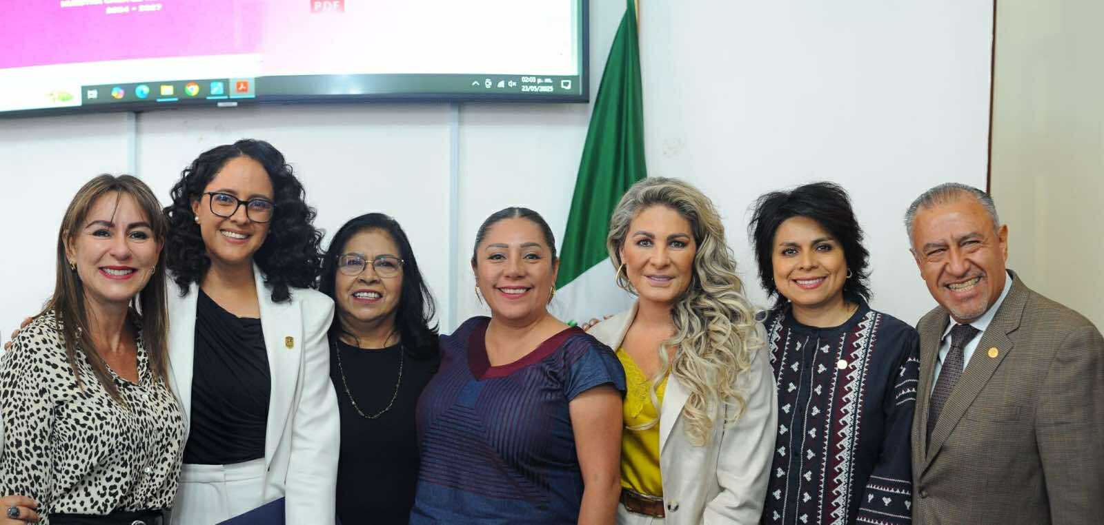 ALCALDES COMPARECEN CON UN AÑEJO FORMATO