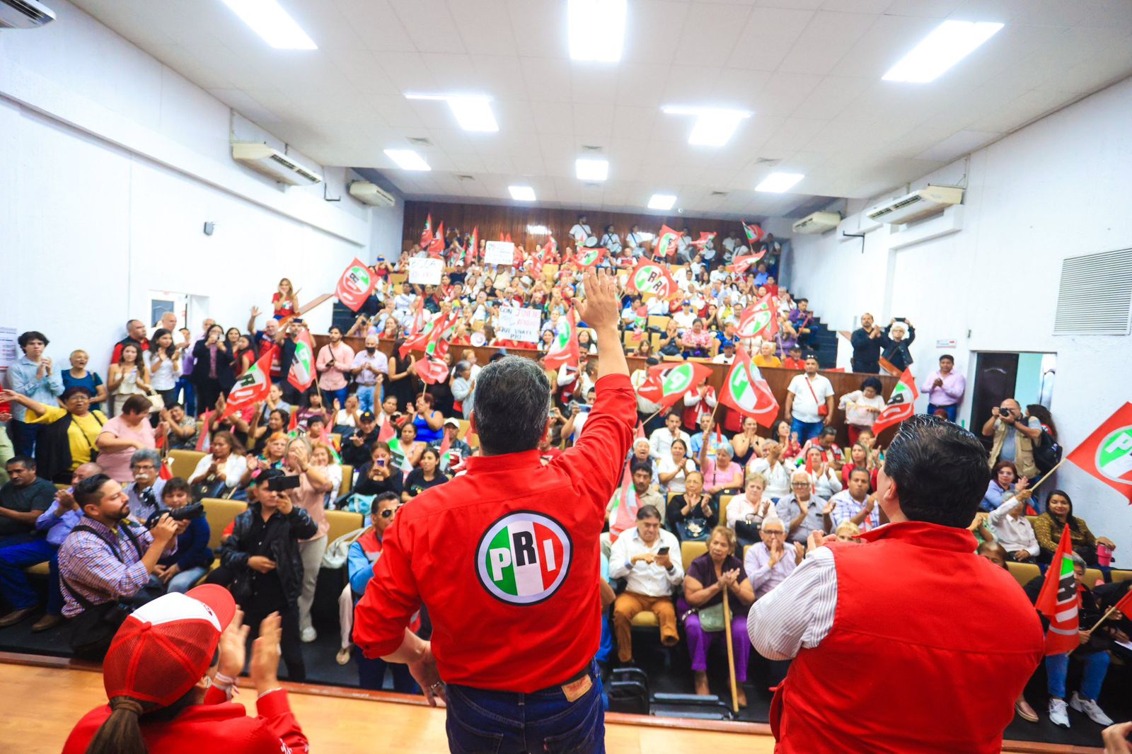 “EL PRI ESTÁ FUERTE Y CUMPLIÓ EN VERACRUZ”: ALEJANDRO MORENO