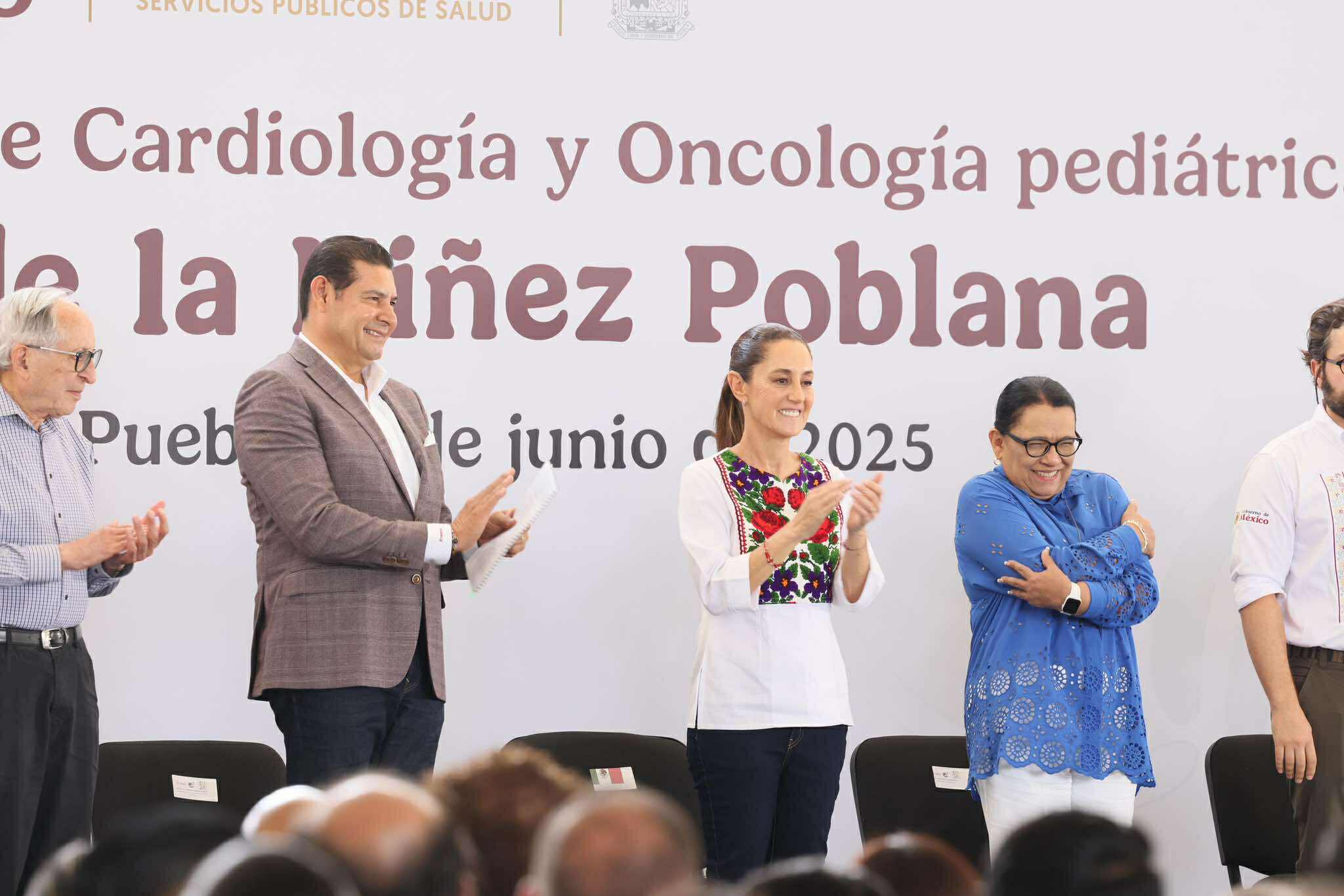 INAUGURA CLAUDIA SHEINBAUM DOS NUEVAS TORRES EN EL HOSPITAL DE LA NIÑEZ POBLANA