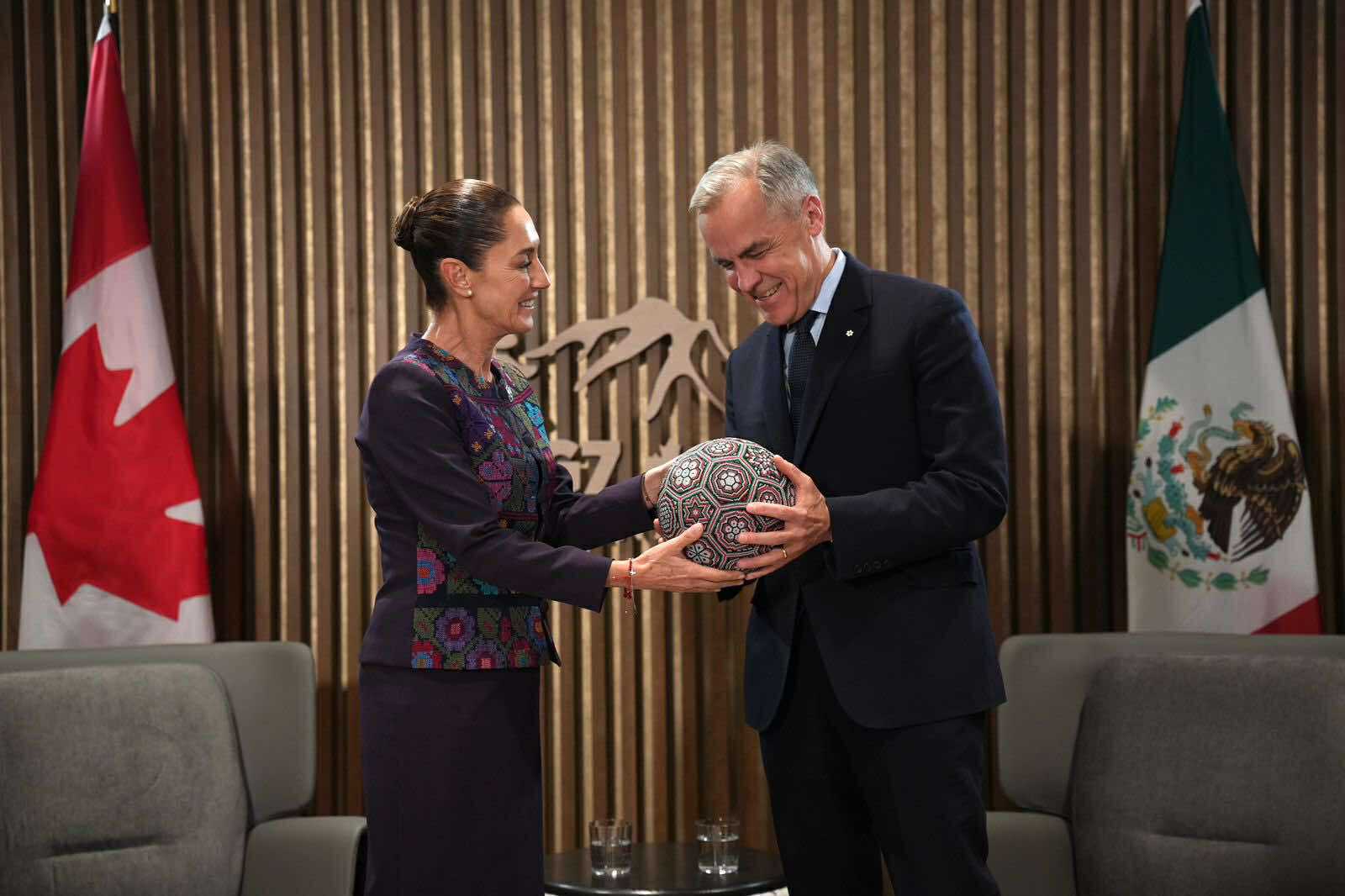 SOSTIENE REUNIÓN CLAUDIA SHEINBAUM SOSTIENE REUNIÓN CON EL PRIMER MINISTRO DE CANADÁ MARK CARNEY
