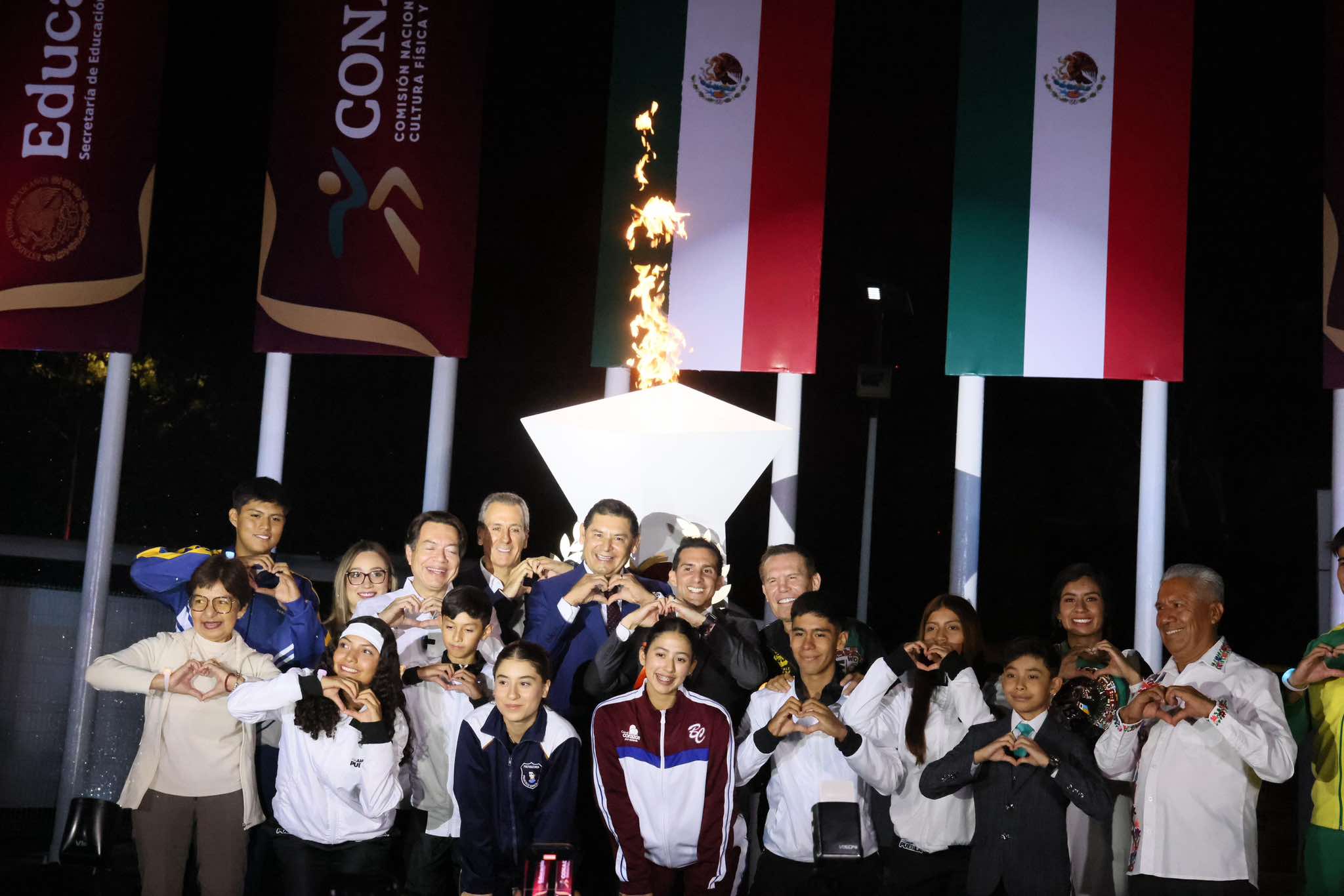 “CON CORAZÓN, DISCIPLINA Y AMOR DAMOS INICIO A LOS JUEGOS DEPORTIVOS ESCOLARES”: ALEJANDRO ARMENTA