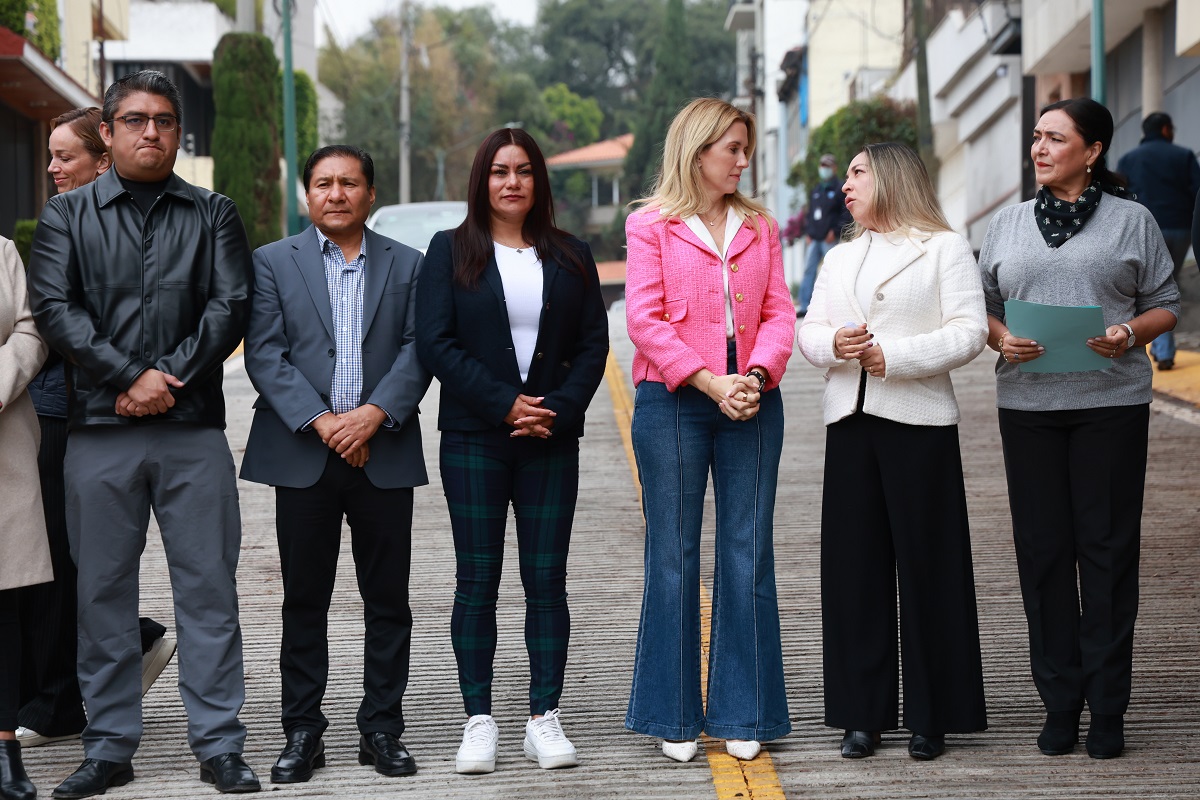 REPAVIMENTA HUIXQUILUCAN CALLE FUENTE DE BURBUJAS EN LOMAS DE TECAMACHALCO