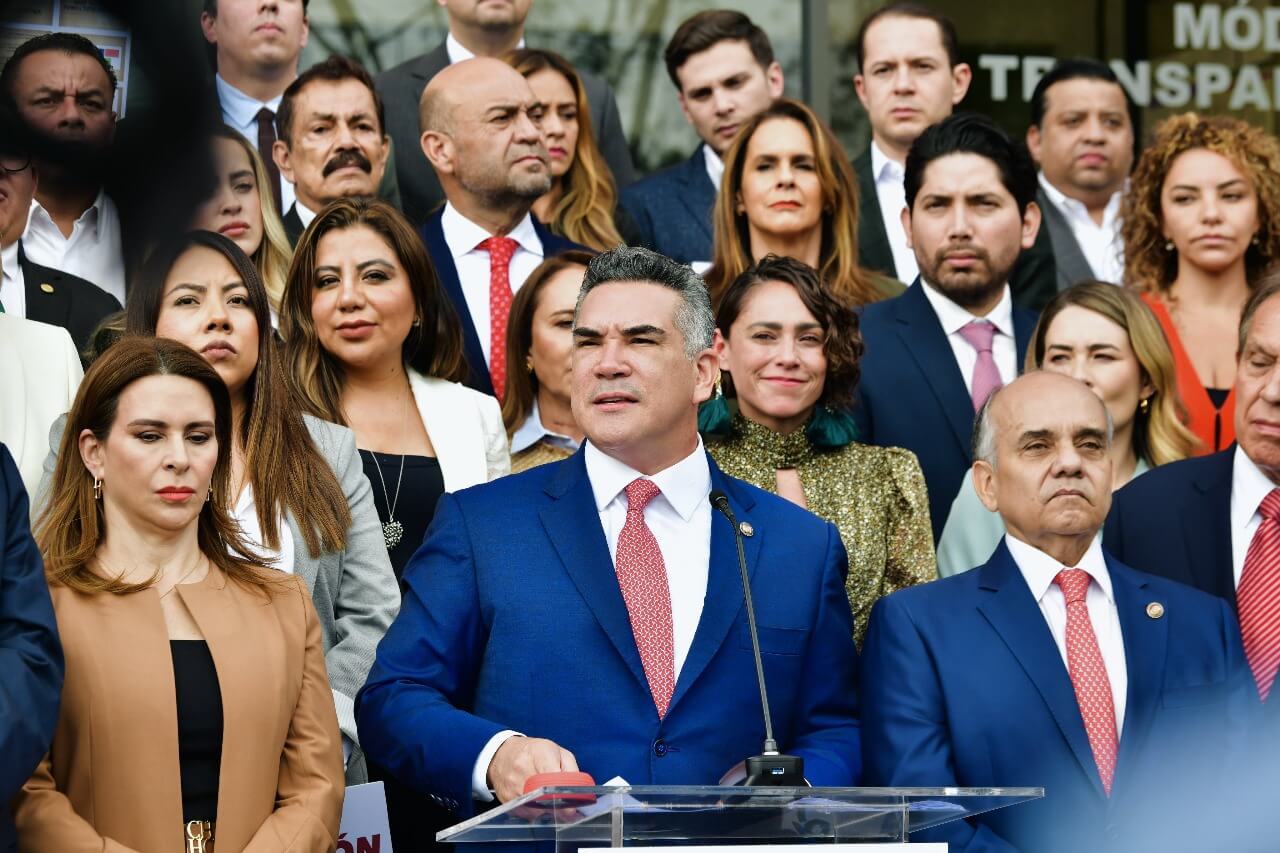 METAMORFOSIS PRIISTA: DE PARTIDO DOMINANTE A OPOSICIÓN REAL