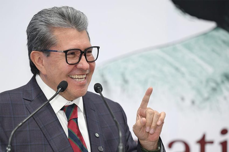 LLAMA RICARDO MONREAL A ‘CERRAR FILAS’ CON LA PRESIDENTA PARA QUE ‘RESISTA LAS ANDANADAS DESDE EL EXTERIOR’