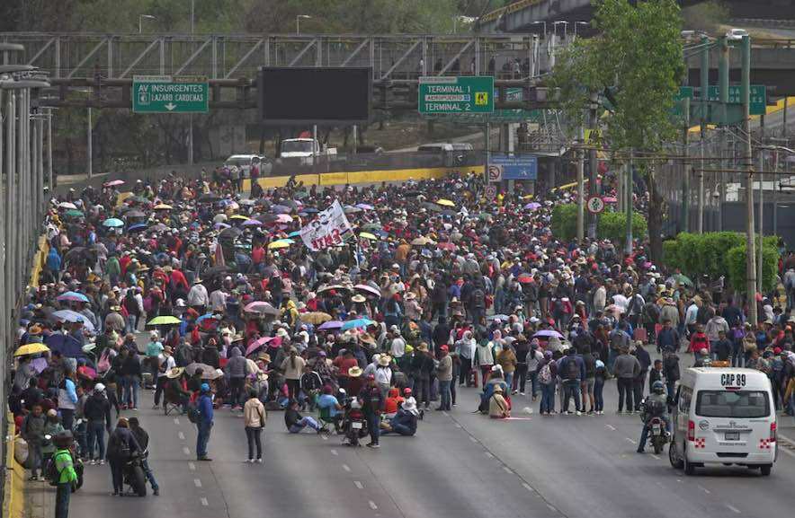 MERCADOS: ¿COMPETENCIA DESLEAL O ABASTO POPULAR?