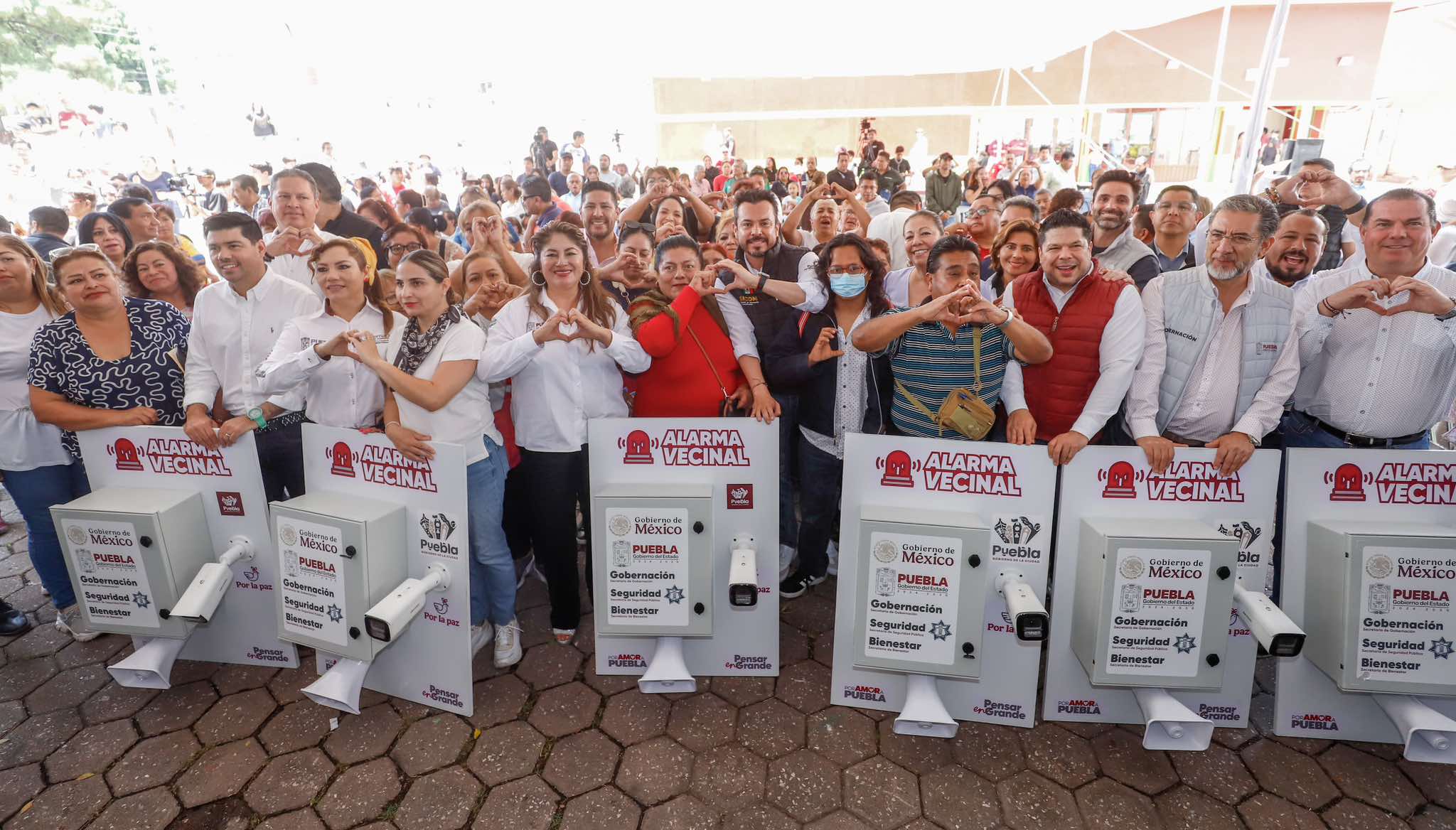 EN PUEBLA SE CONSTRUYEN PAZ Y CONFIANZA CON LA CUARTA ENTREGA DE ALARMAS VECINALES