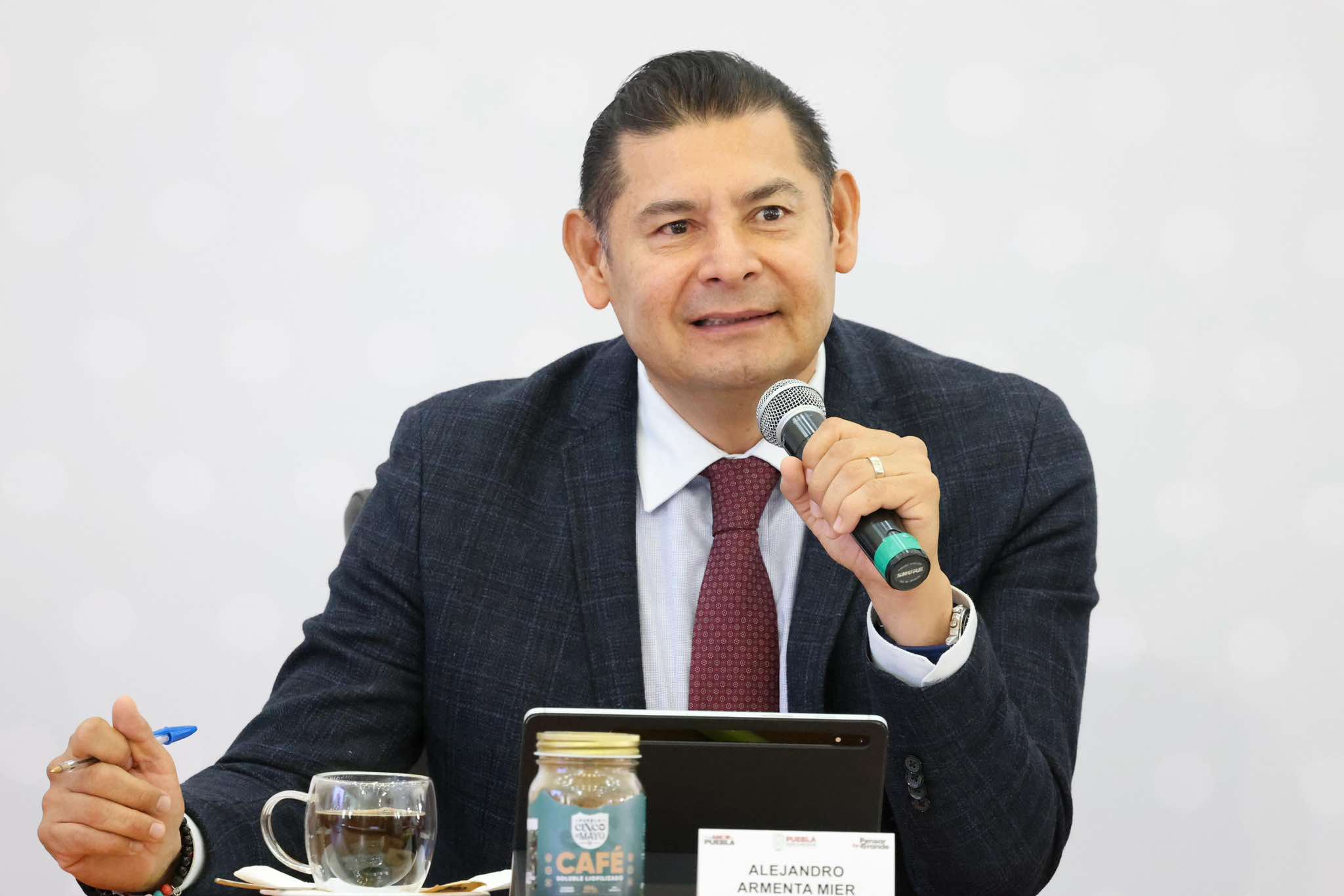 “EN PUEBLA SE RESPETA LA LEY, ESTACIONAMIENTOS DE ESTADIOS SEGUIRÁN SIN COBROS”: ALEJANDRO ARMENTA