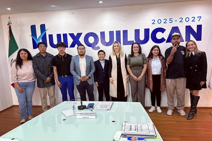 JÓVENES DE HUIXQUILUCAN EXPRESAN PROPUESTAS EN CABILDO JUVENIL