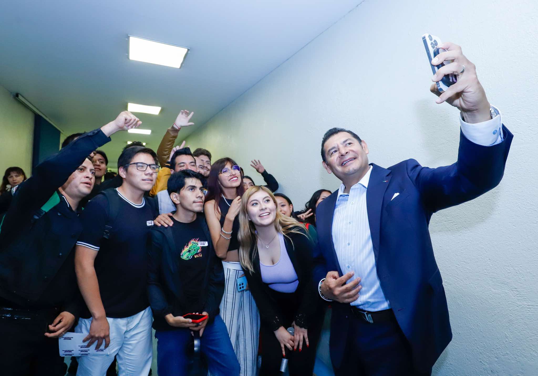 “LOS JÓVENES SON EL MOTOR DE LA TRANSFORMACIÓN DE PUEBLA”: ALEJANDRO ARMENTA