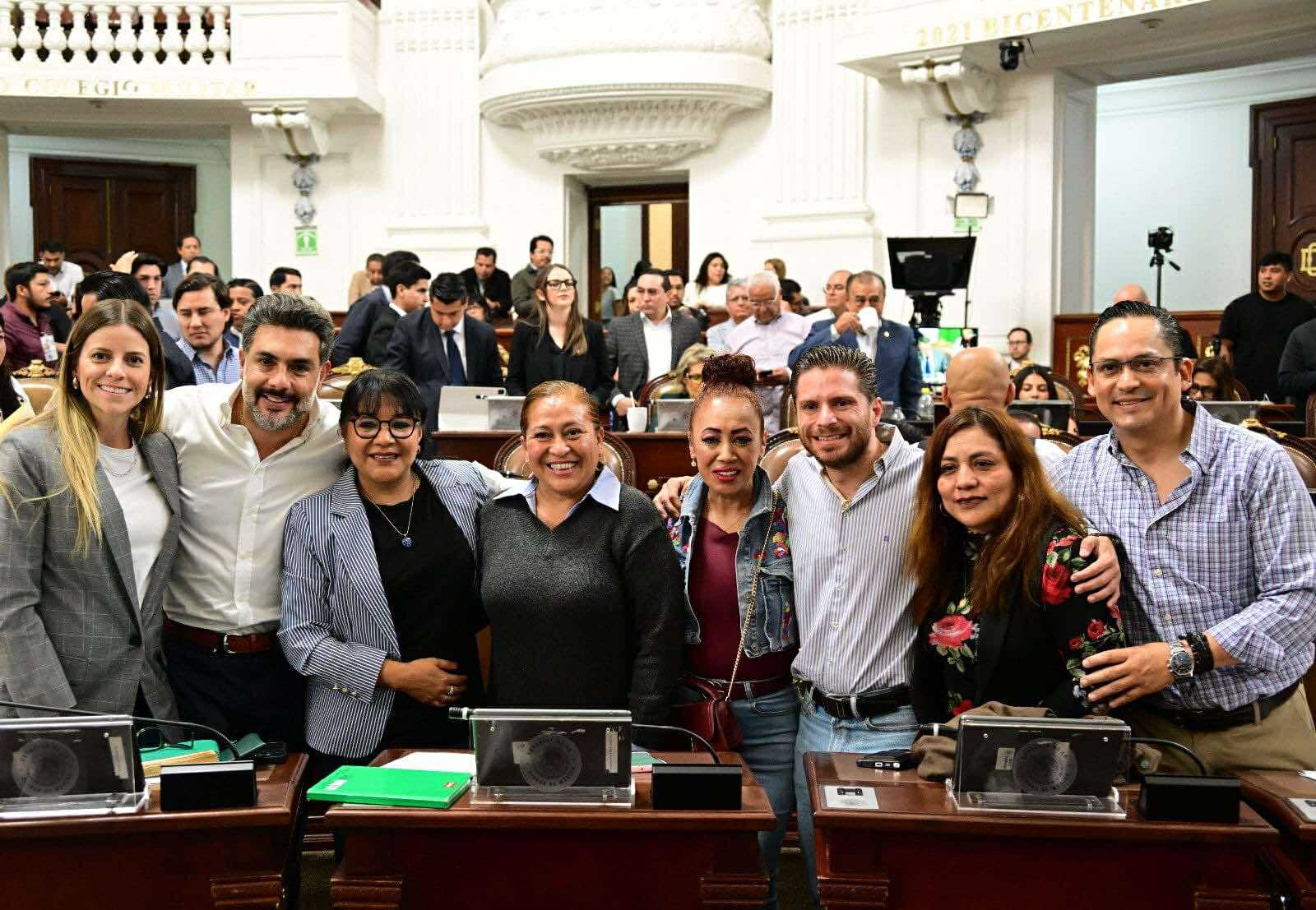 CRÍA CUERVOS… Y SE TE REBELARÁ EL PVEM