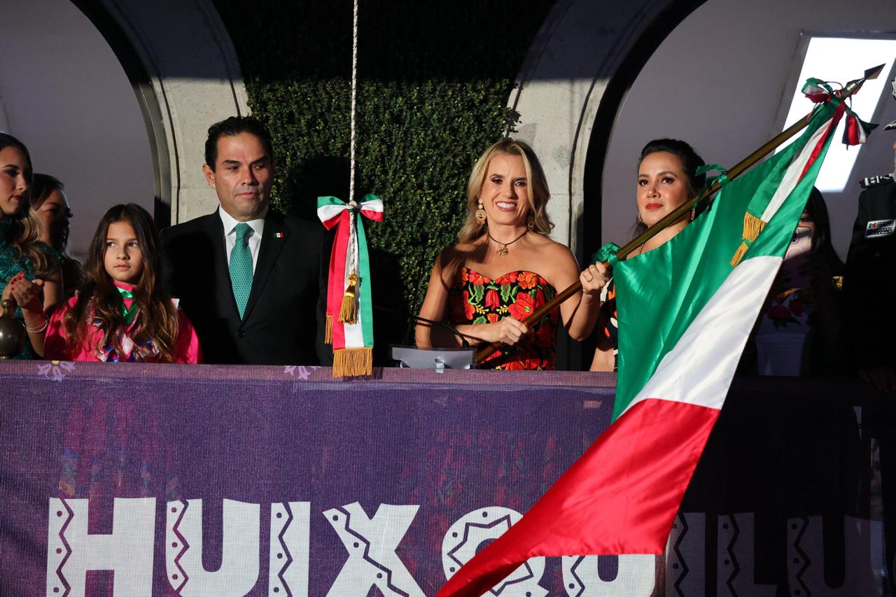 CELEBRÓ HUIXQUILUCAN EL 215° ANIVERSARIO DEL INICIO DE LA INDEPENDENCIA DE MÉXICO