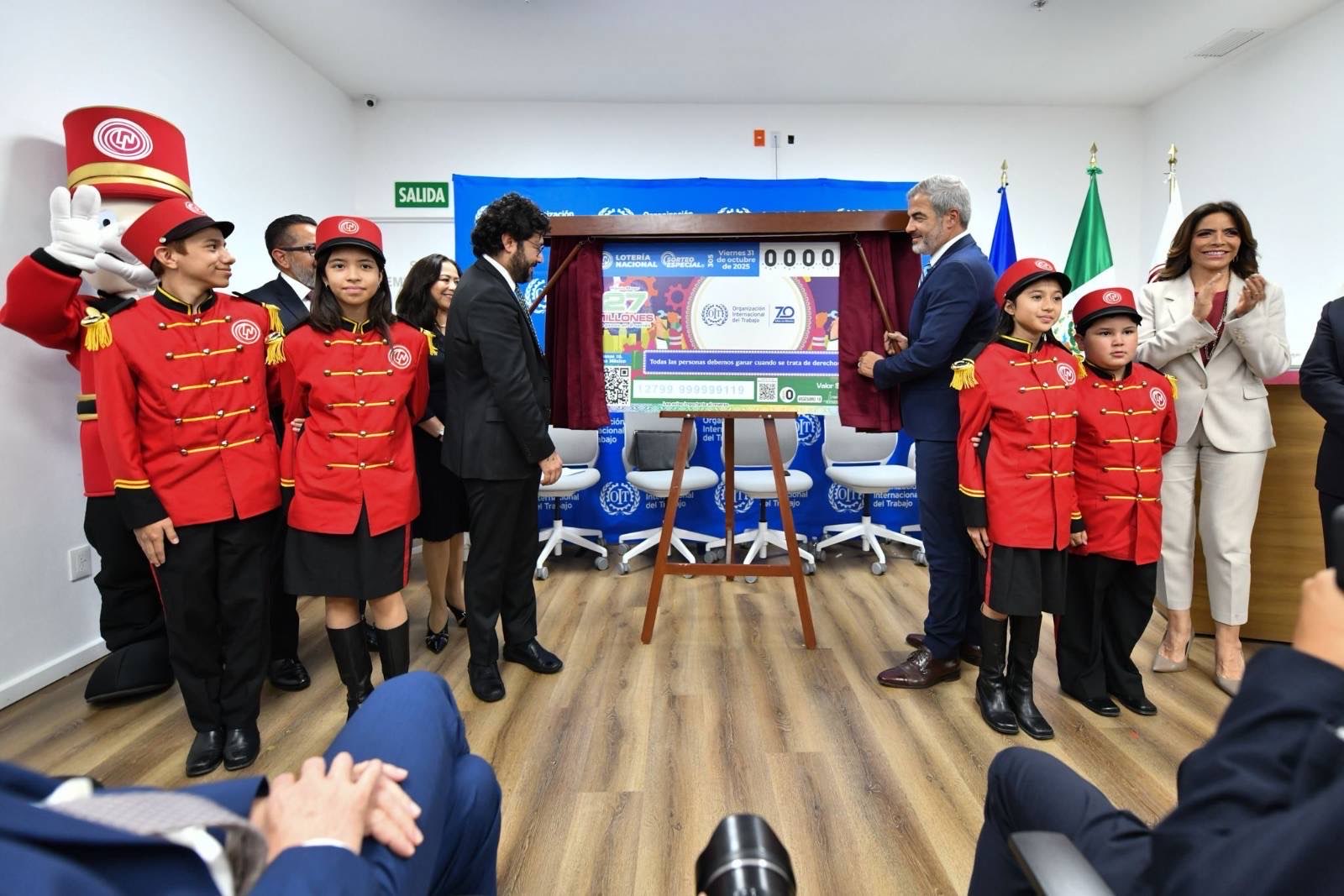 DEVELAN BILLETE DE LOTERÍA POR 7 DÉCADAS DE LA OIT