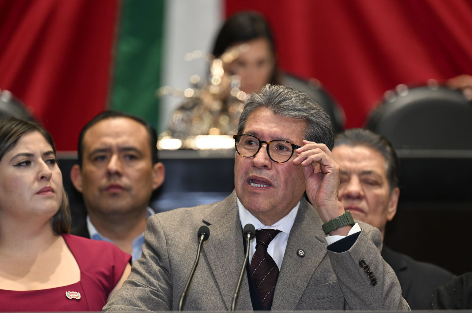 “SOY GARANTISTA”, ASEGURA RICARDO MONREAL AL EXPLICAR RESERVA AL DICTAMEN SOBRE LA LEY GENERAL DE EXTORSIÓN