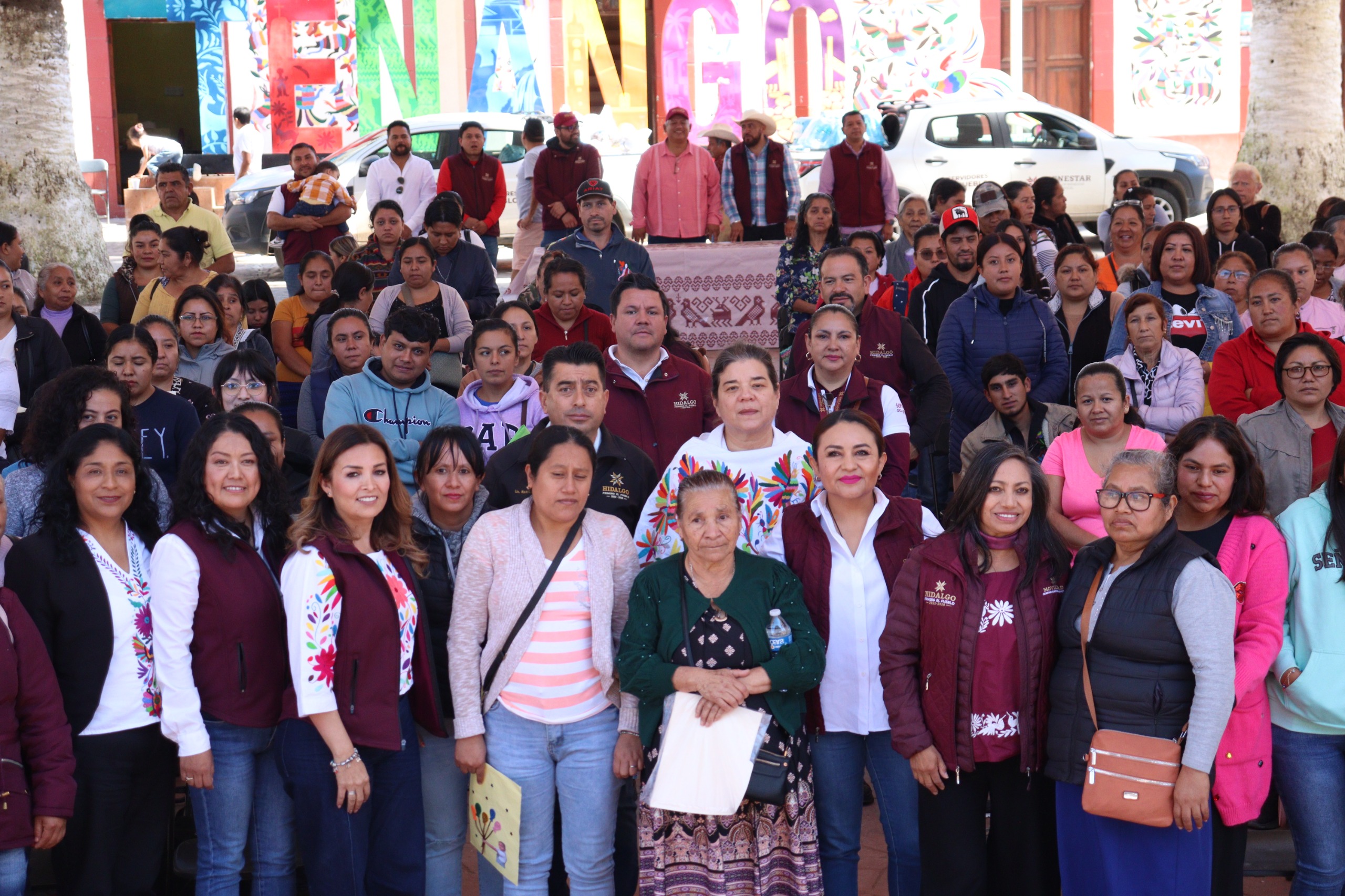 GOBIERNO DE MÉXICO LE TIENDE LA MANO A ARTESANAS DE HIDALGO DAMNIFICADAS POR LLUVIAS