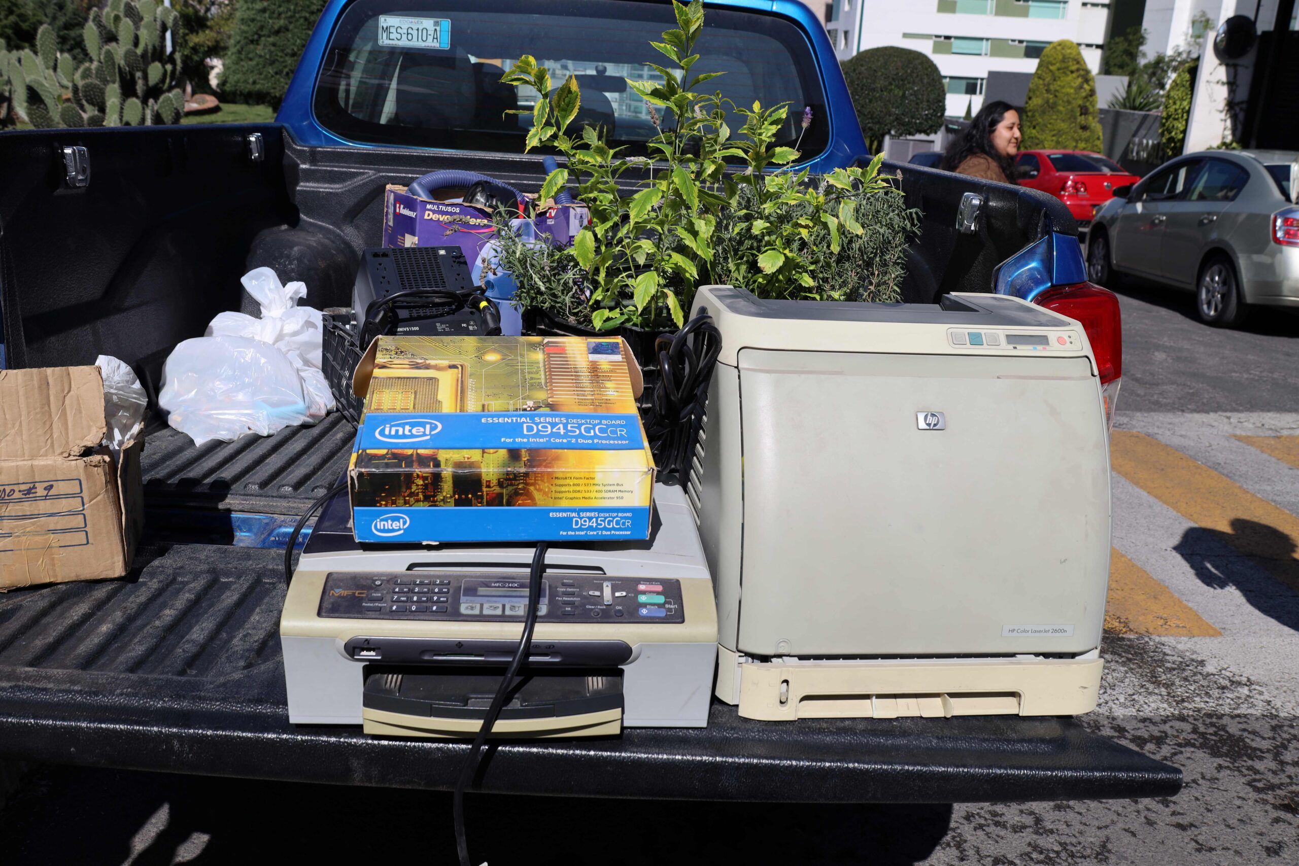 REÚNE HUIXQUILUCAN OCHO TONELADAS DE RESIDUOS ELECTRÓNICOS Y PLÁSTICOS PARA CUIDAR EL MEDIO AMBIENTE