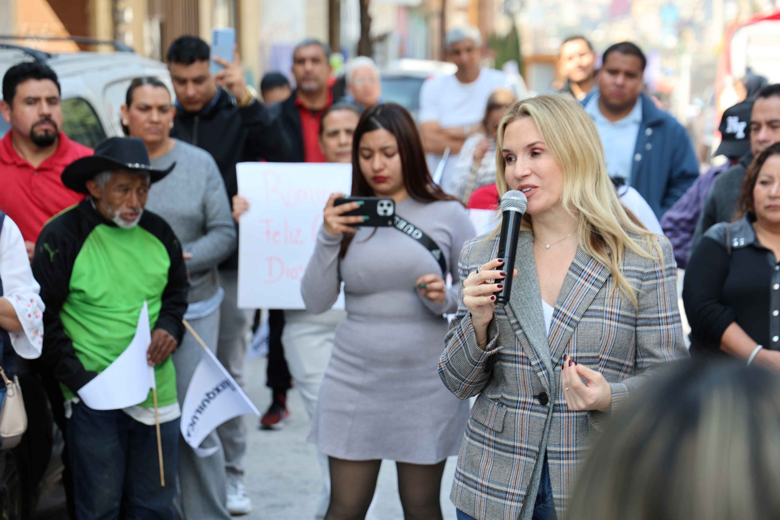 HUIXQUILUCAN CONTINÚA MEJORANDO LA MOVILIDAD EN PALO SOLO