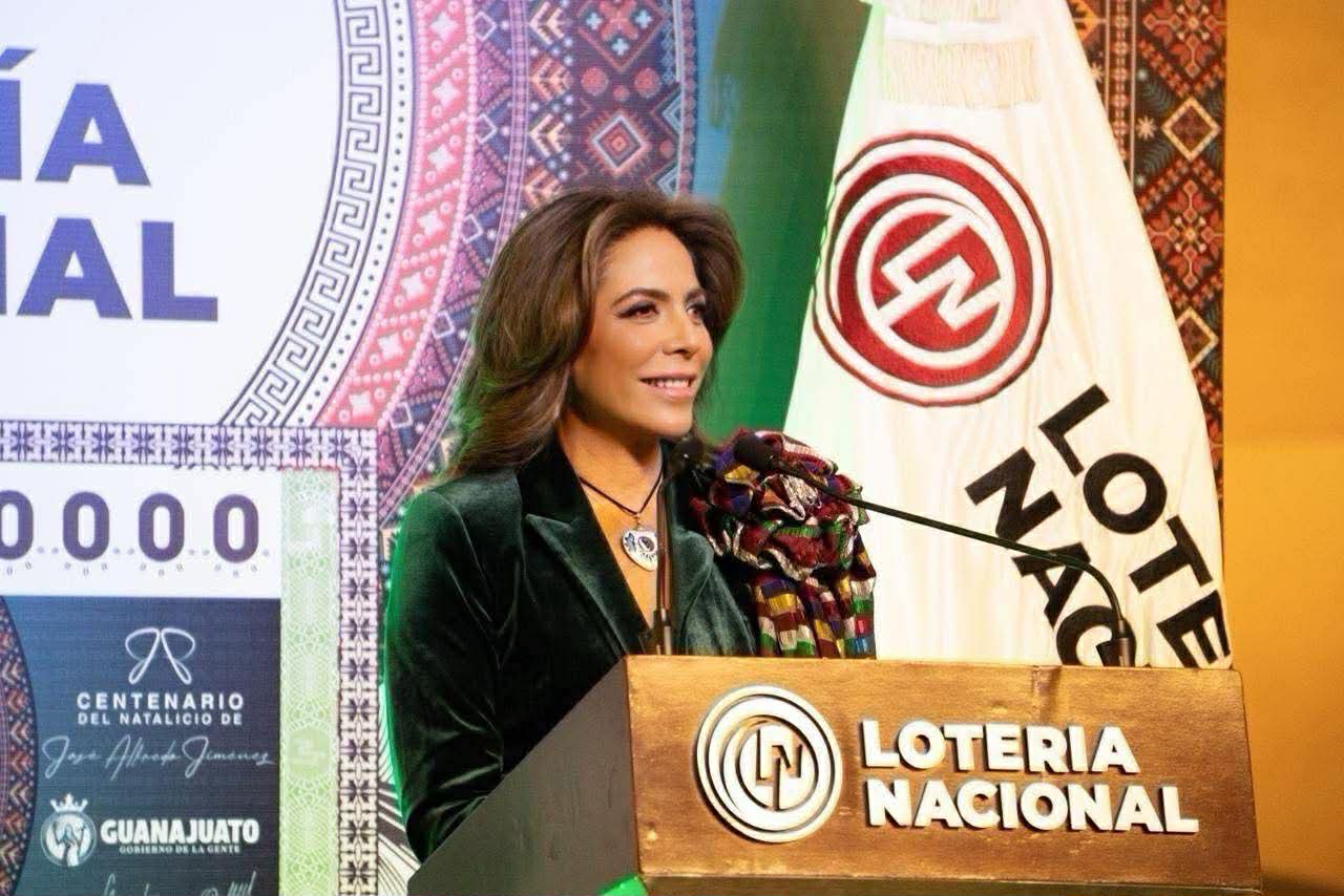 REALIZA LA LOTERÍA NACIONAL SORTEO EN DOLORES HIDALGO PARA RENDIR HOMENAJE A JOSÉ ALFREDO JIMÉNEZ