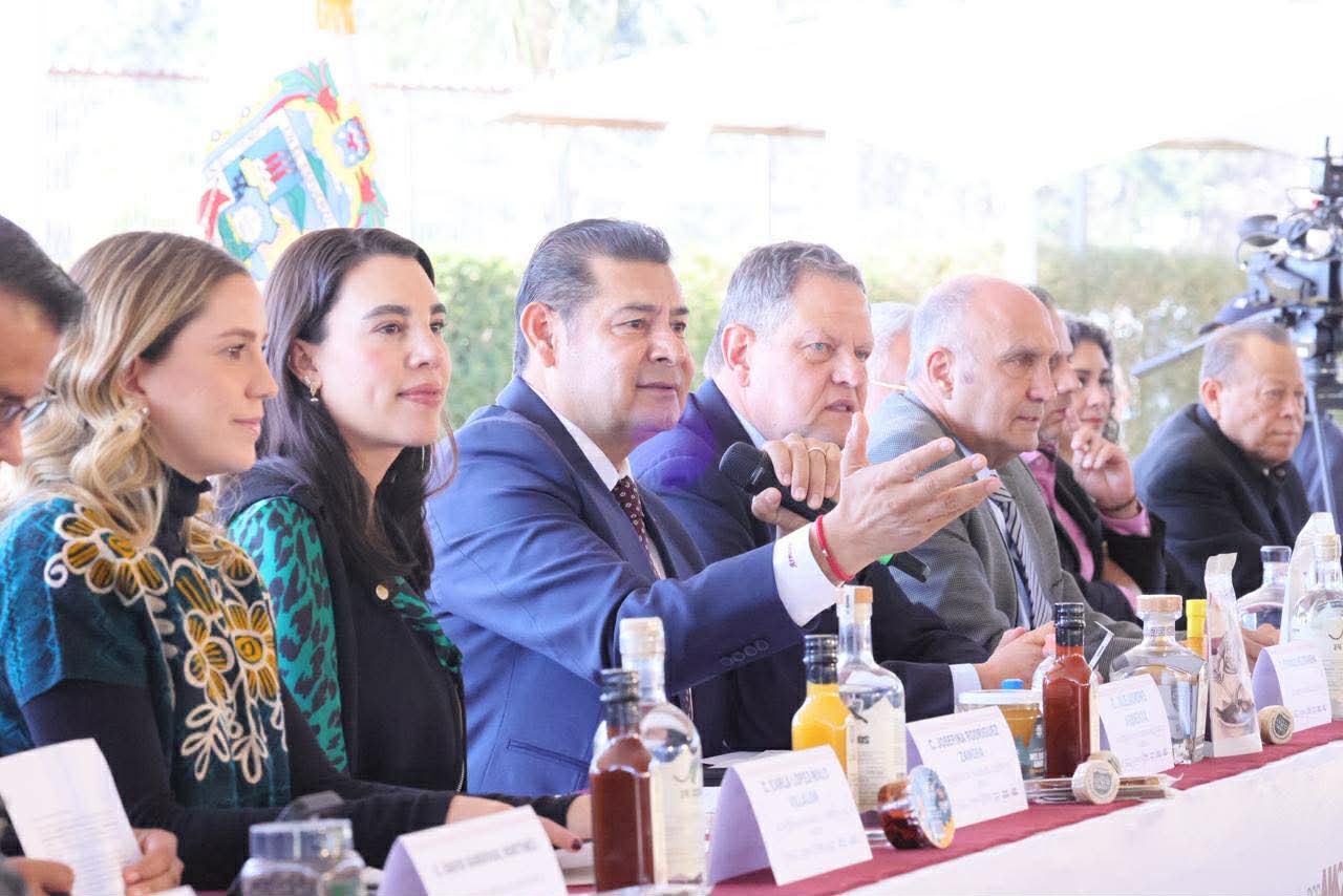 VOLARIS RECONOCE POTENCIAL ECONÓMICO Y TURÍSTICO DE PUEBLA; ABRE 12 VUELOS A BAJO COSTO DESDE AEROPUERTO ‘HERMANOS SERDÁN’