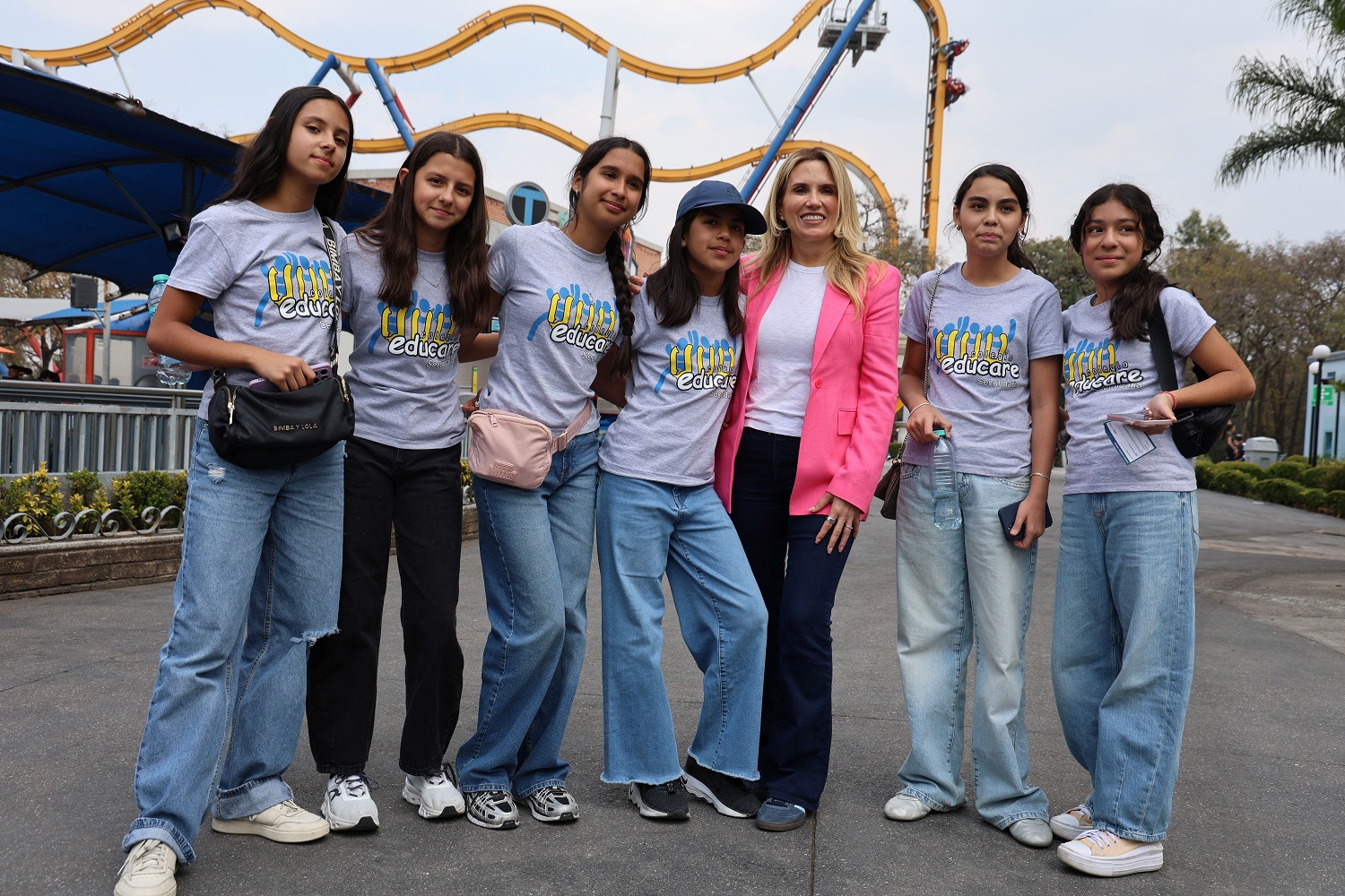 MÁS DE 200 MIL ESTUDIANTES DE HUIXQUILUCAN HAN DISFRUTADO DE PASEOS RECREATIVOS A PARQUES DE DIVERSIONES