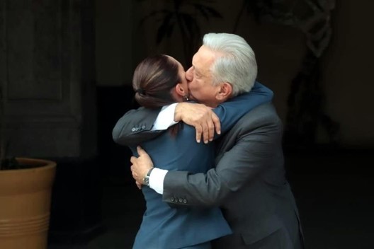 EJECUTIVO USURPA LUGAR DEL LEGISLATIVO