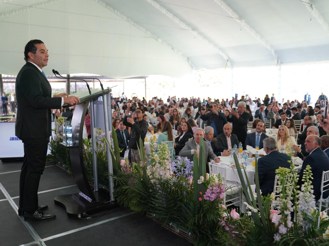 “EL MUNICIPIO DE HUIXQUILUCAN ES UN EJEMPLO DE GOBIERNO EN EL PAIS”: ENRIQUE VARGAS