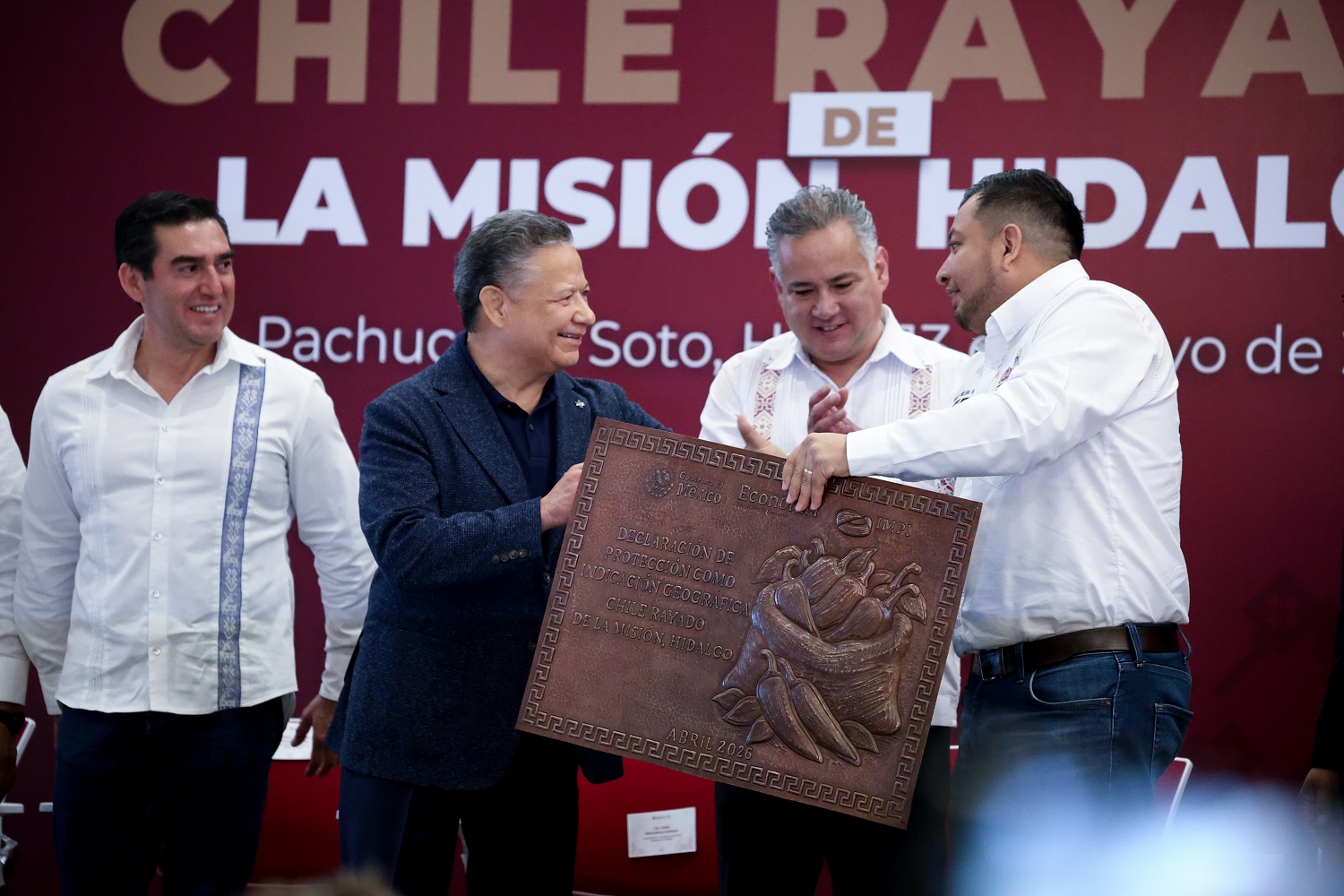 OBTIENE HIDALGO PROTECCIÓN NACIONAL PARA EL CHILE RAYADO DE LA MISIÓN