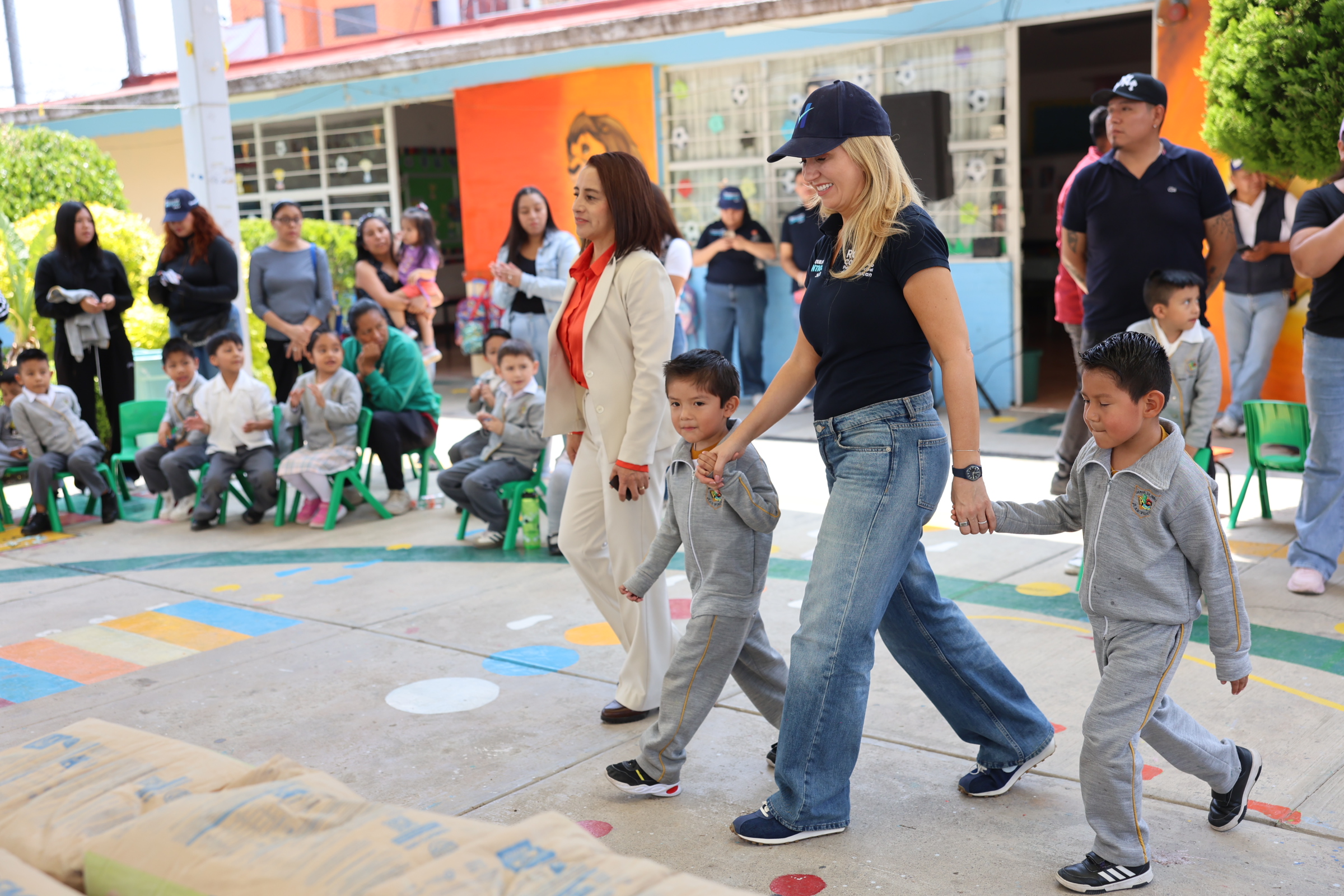 IMPULSA HUIXQUILUCAN MEJORES CONDICIONES DE APRENDIZAJE PARA ESTUDIANTES DE JARDÍN DE NIÑOS EN EL OLIVO