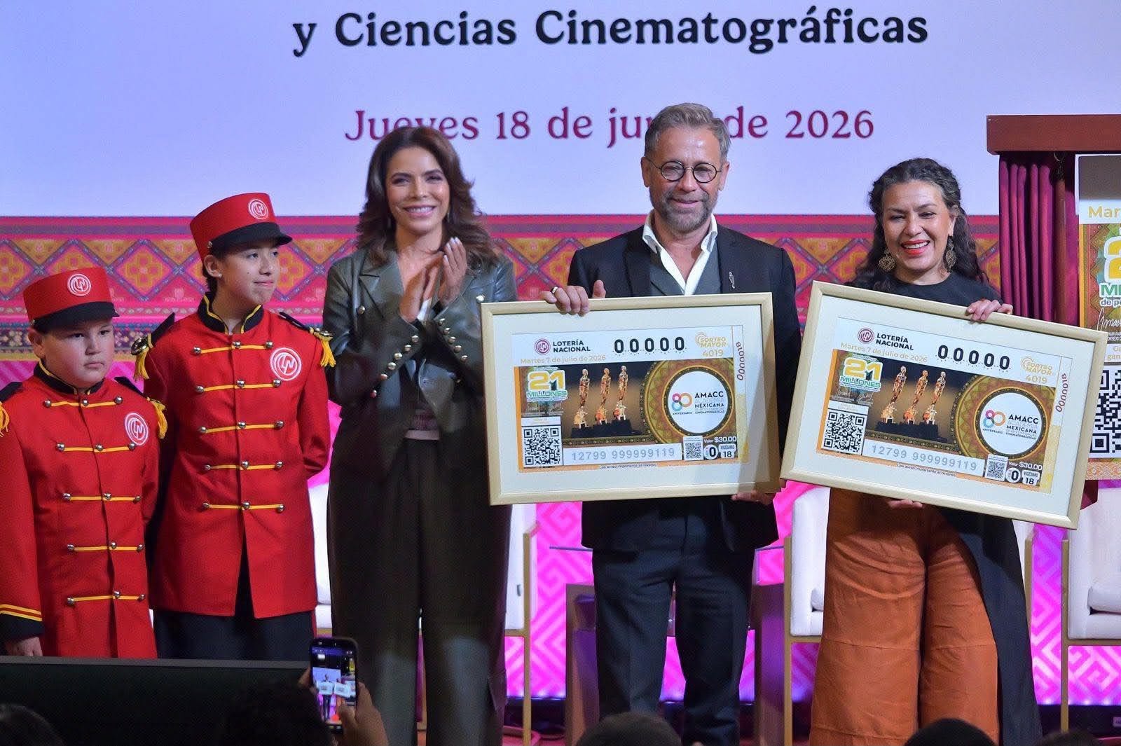 RINDE HOMENAJE LA LOTERÍA NACIONAL A LA AMACC POR SU 80 ANIVERSARIO Y LEGADO CULTURAL